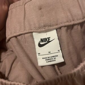 nike joggers women’s